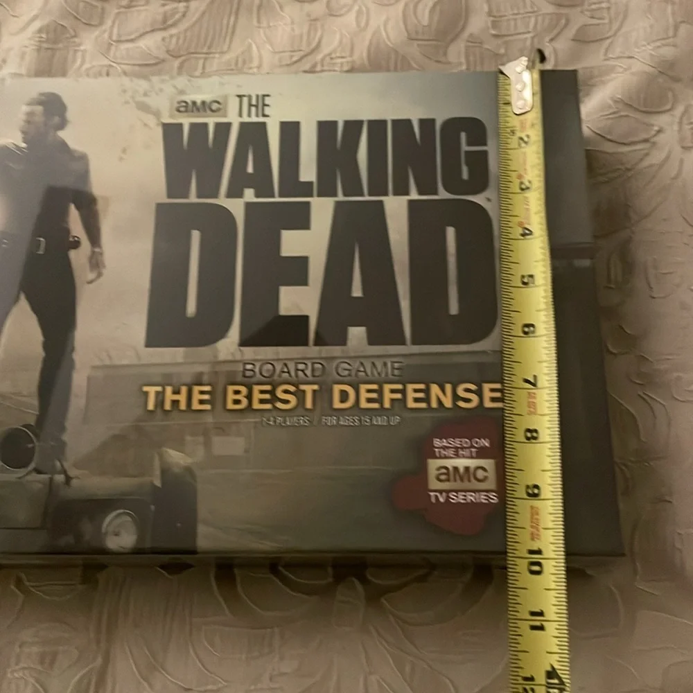 AMC The Walking Dead Board Game - New Still in the original Wrapper - Picture 6 of 11
